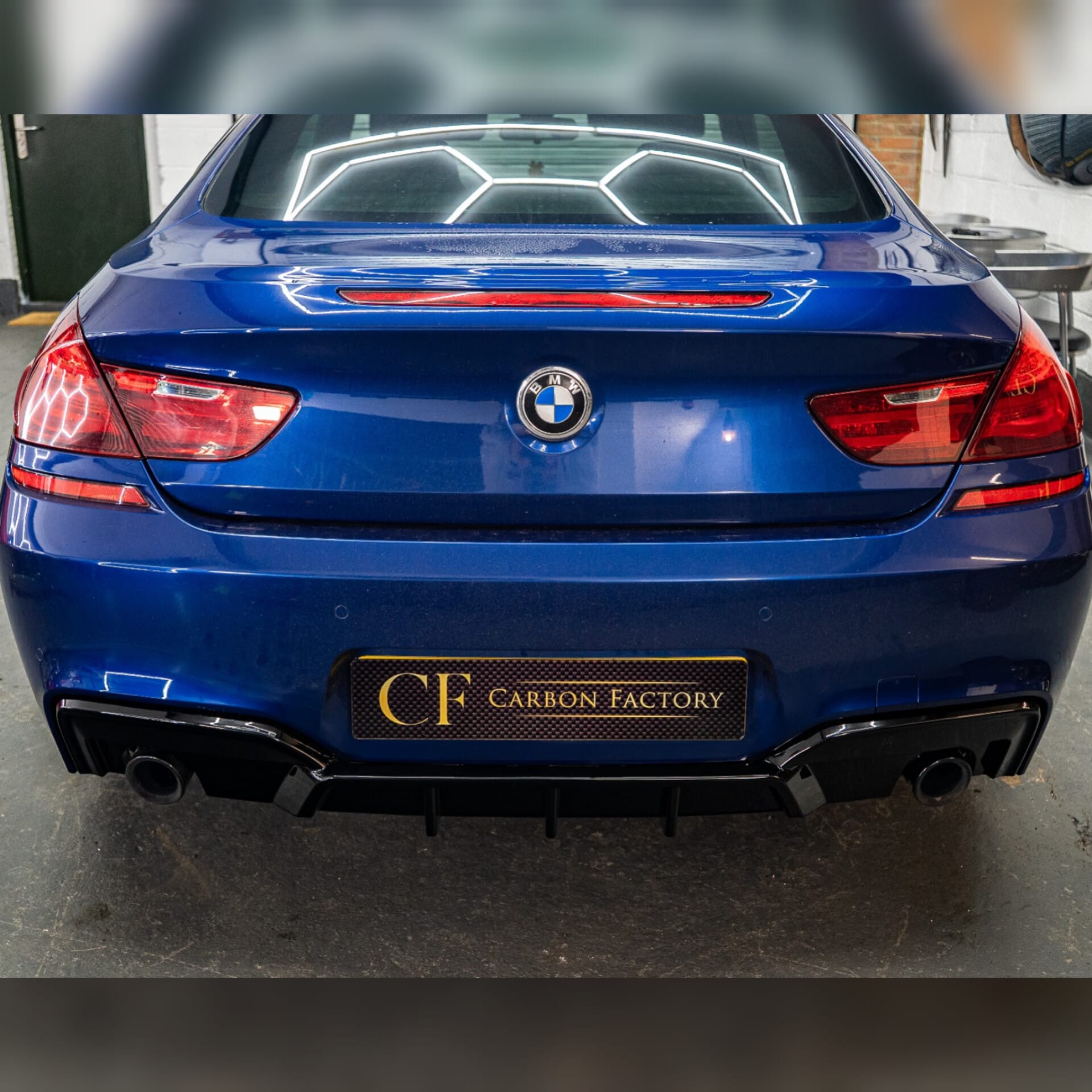 V Style Gloss Black Rear Diffuser Dual Exhaust for BMW 6 Series F06 F12 F13 M Sport 12-17-Carbon Factory