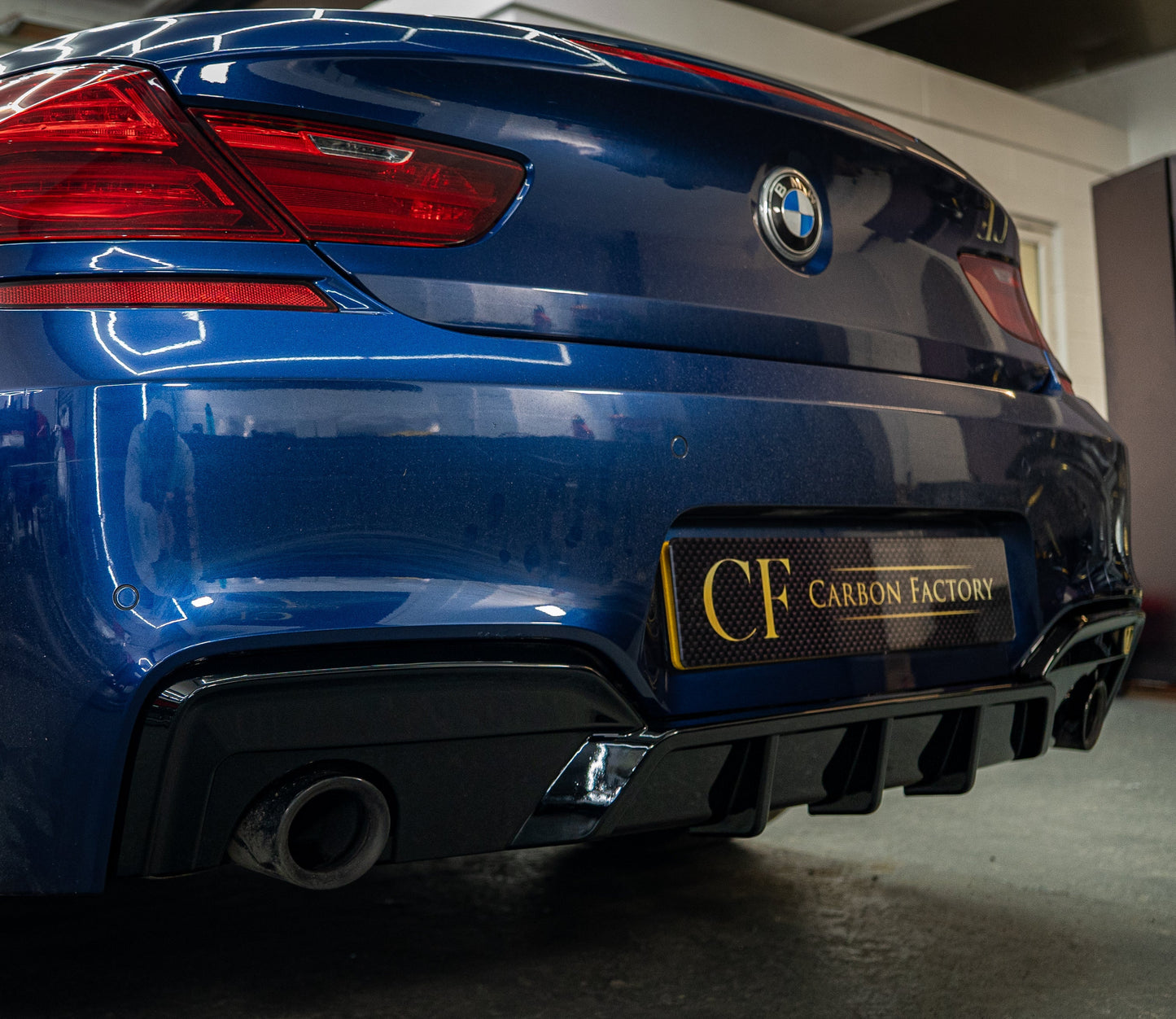 V Style Gloss Black Rear Diffuser Dual Exhaust for BMW 6 Series F06 F12 F13 M Sport 12-17-Carbon Factory