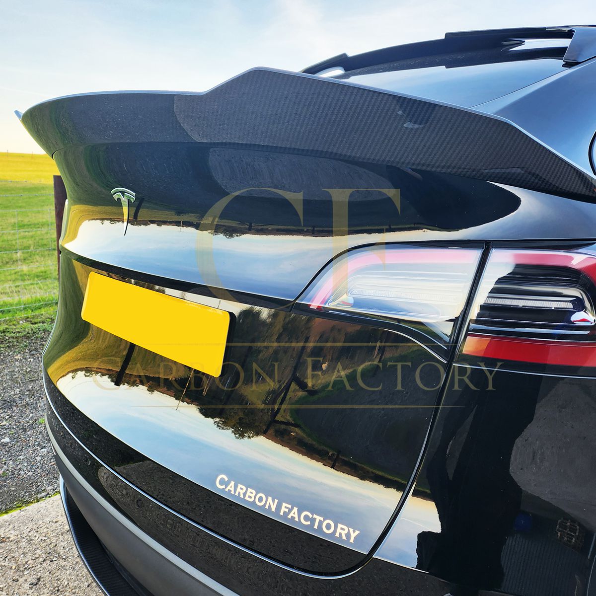 V Style Pre-Preg Carbon Fibre Rear Spoiler for Tesla Model Y 19-23-Carbon Factory