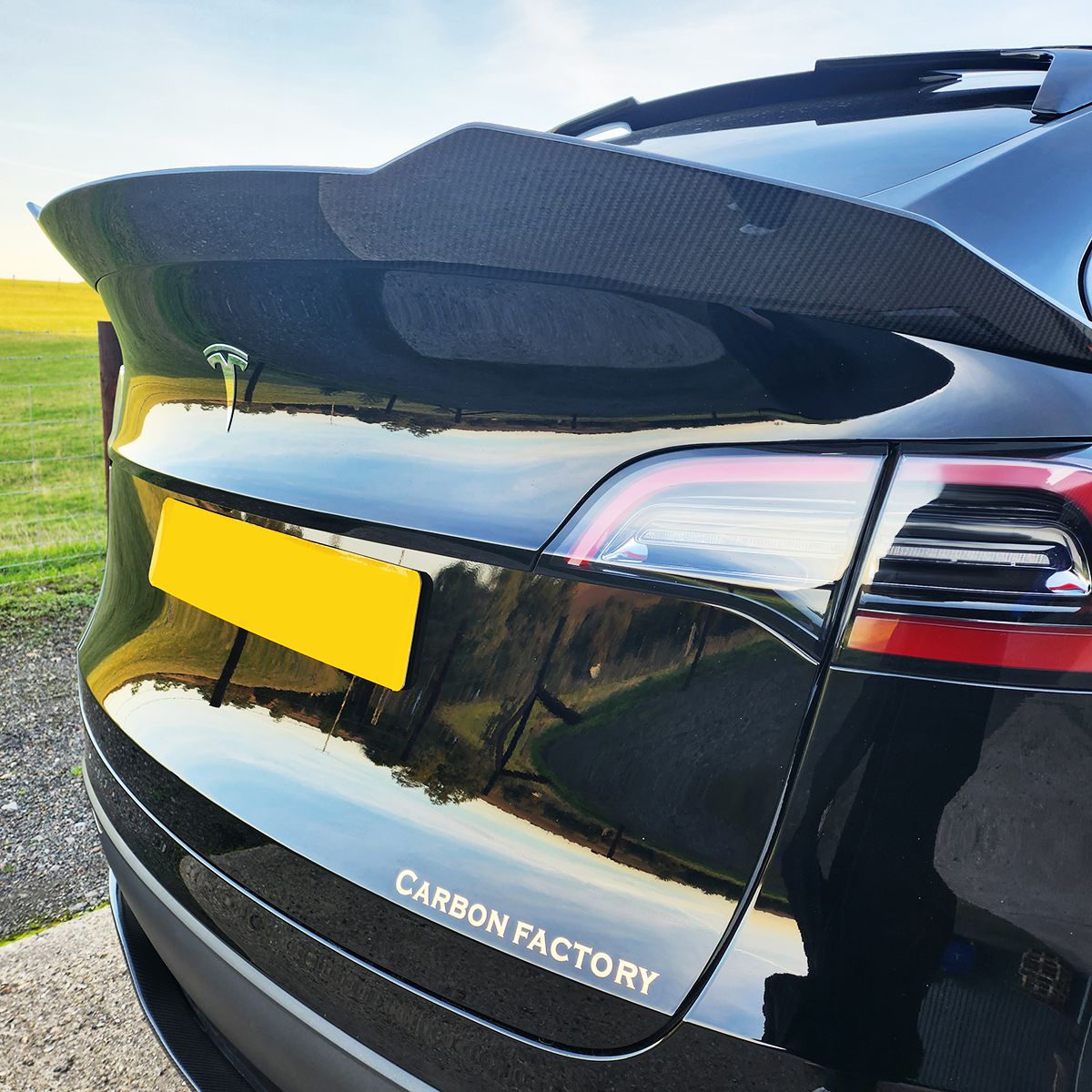 V Style Pre-Preg Carbon Fibre Rear Spoiler for Tesla Model Y 19-23-Carbon Factory