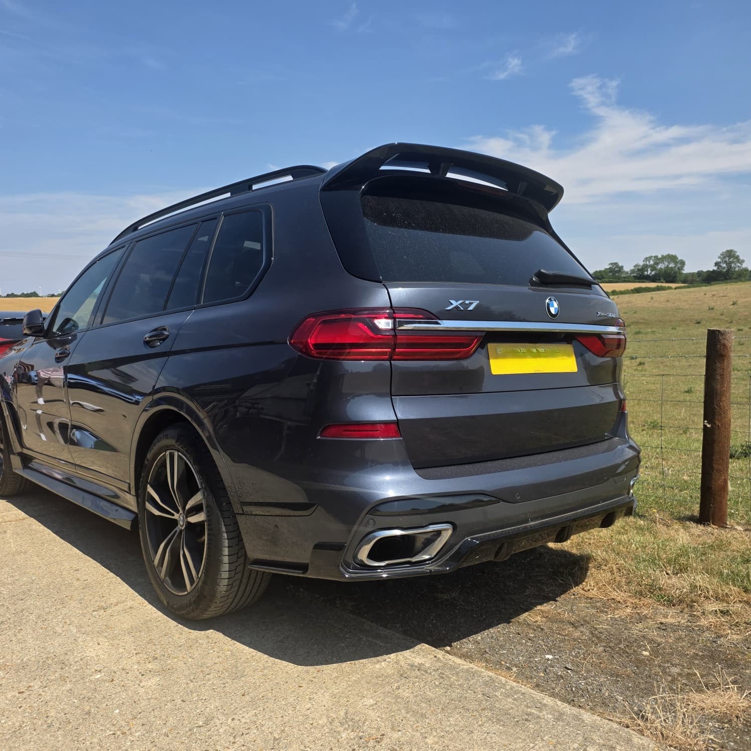Gloss Black Kit Style A for BMW G07 X7 19-22