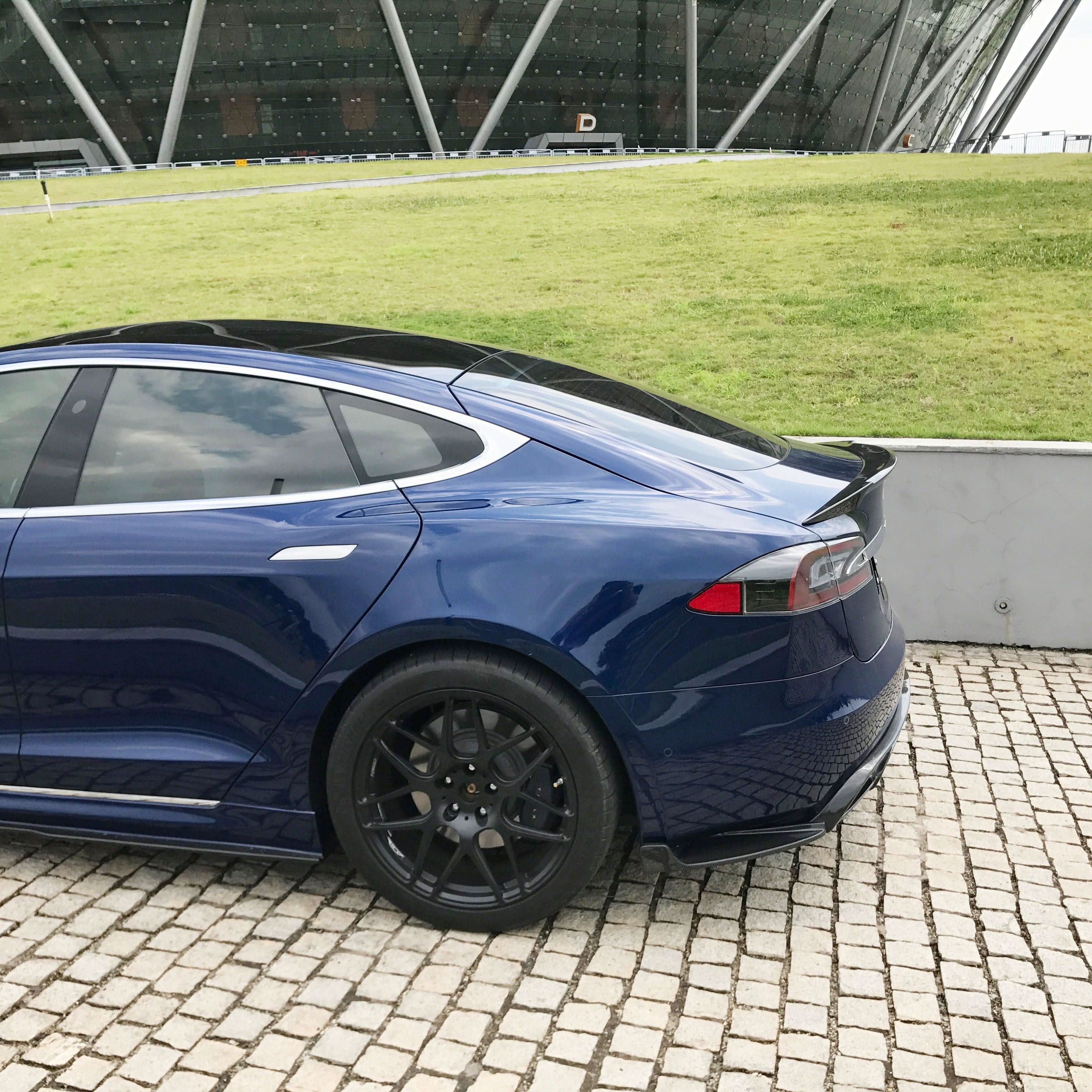 Carbon Fibre Rear Diffuser Extensions for Tesla Model S 70D 16-17 - Carbon Factory