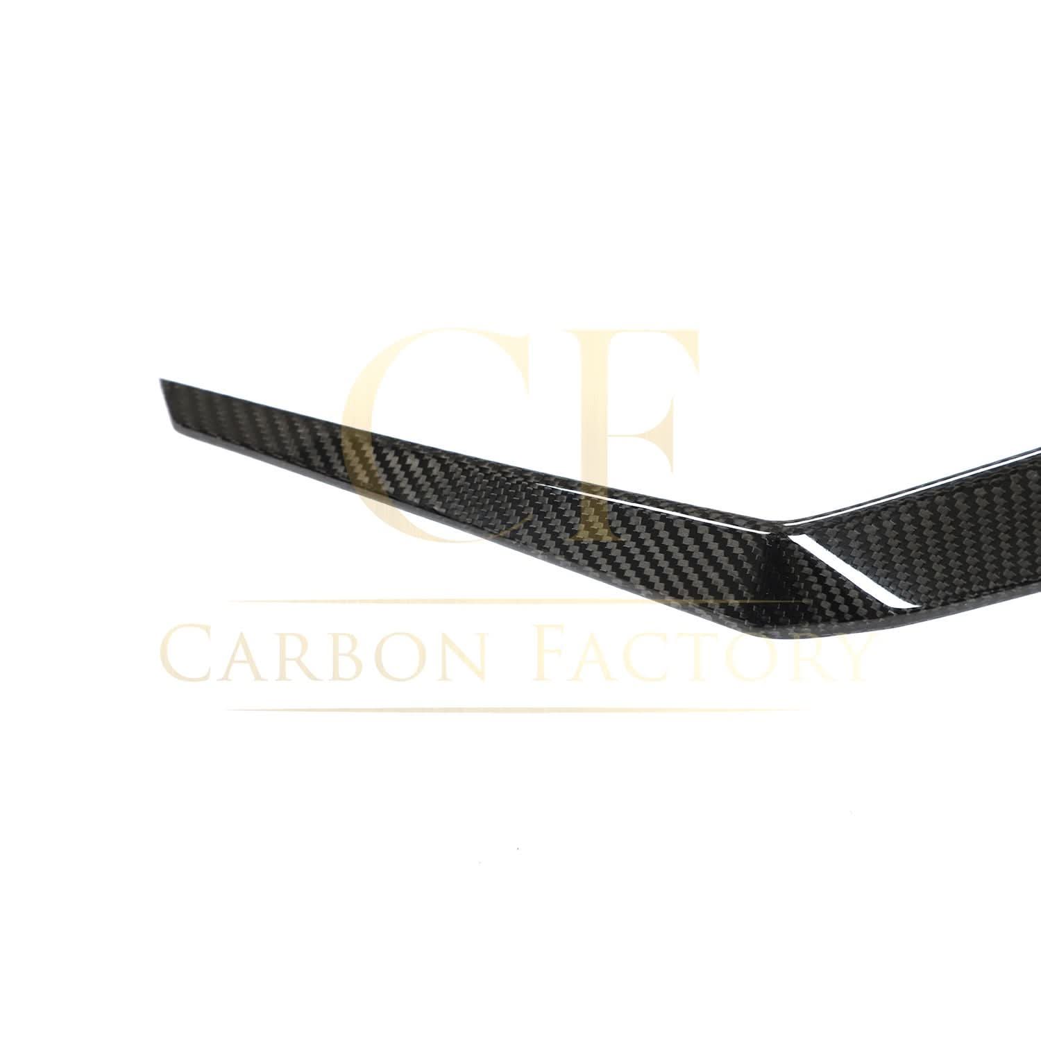 Pre-Preg Carbon Fibre Rear Bumper Trims for Lamborghini Urus 18-21 - Carbon Factory