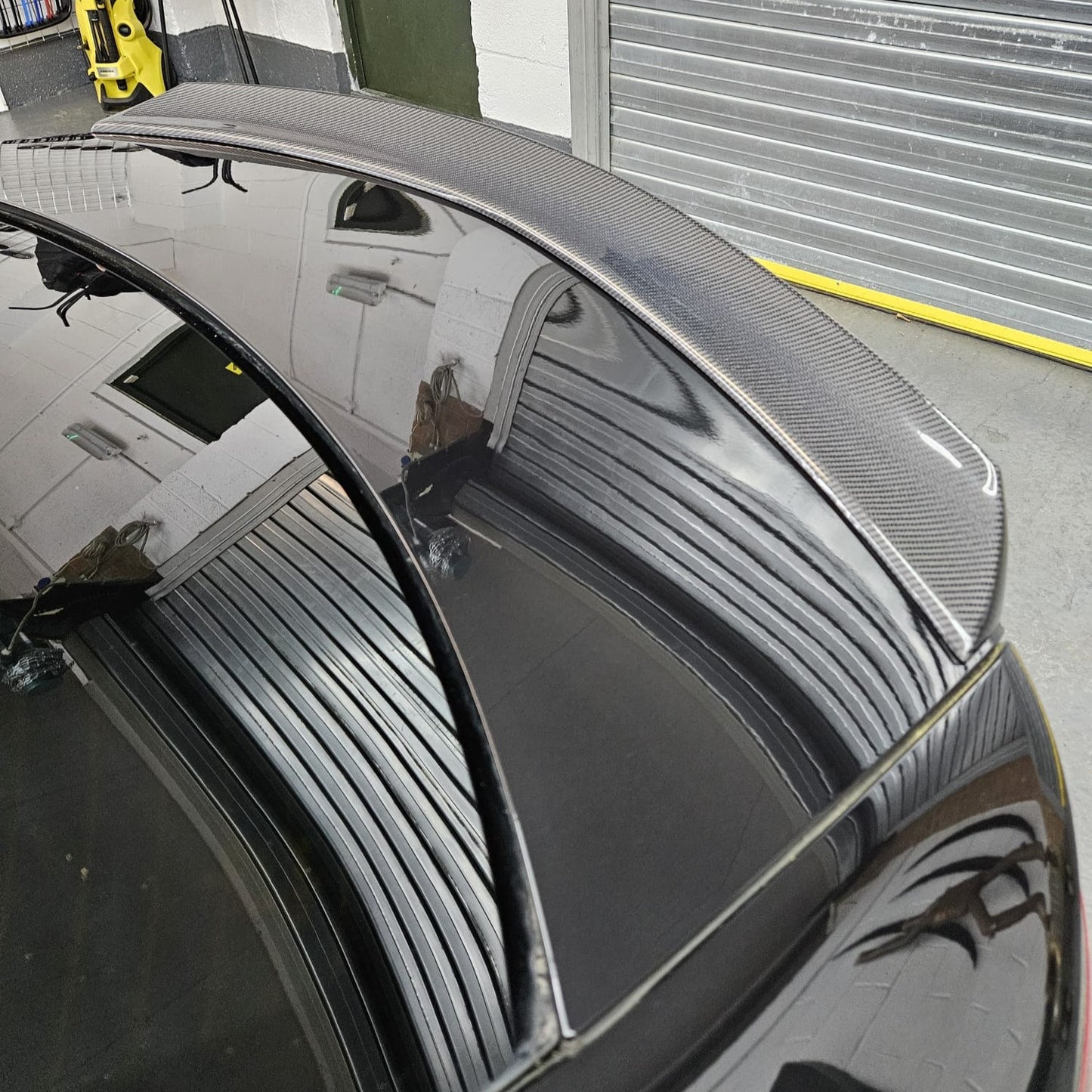 V Style Carbon Fibre Boot Spoiler for Mercedes Benz W204 C Class 07-14 - Carbon Factory