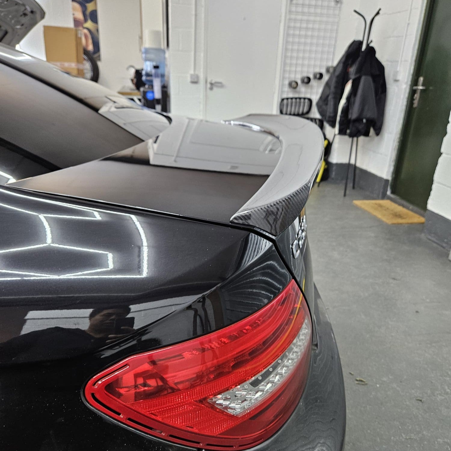 V Style Carbon Fibre Boot Spoiler for Mercedes Benz W204 C Class 07-14 - Carbon Factory