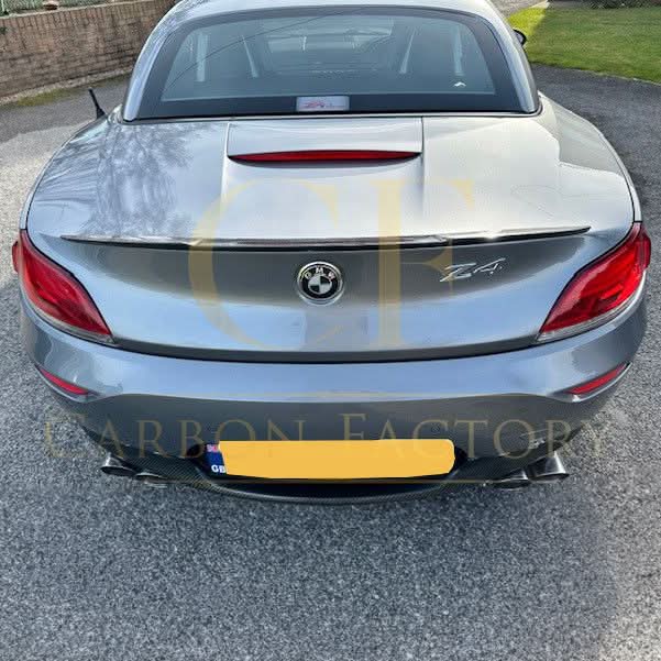V Style carbon fiber boot spoiler for BMW E89 Z4 (2009-2015), sleek aerodynamic design for enhanced sporty look.