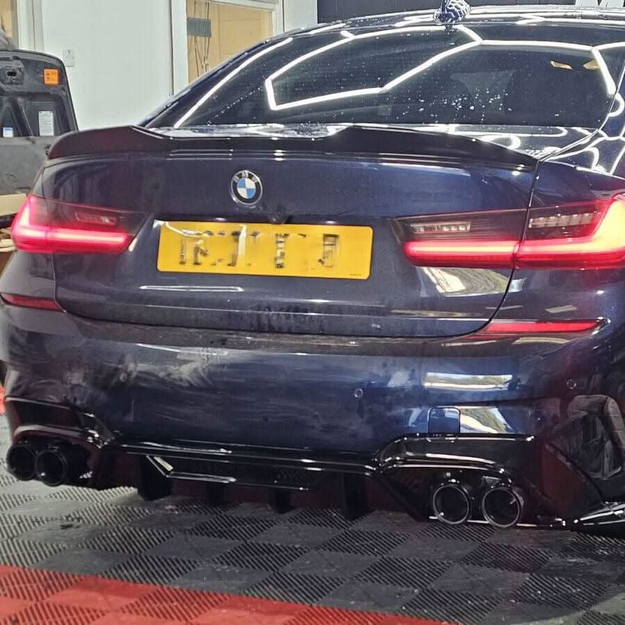 CM Style Gloss Black Rear Diffuser Quad Exhaust for BMW 3 Series G20 G21 Pre-LCI 19-22 - Carbon Factory