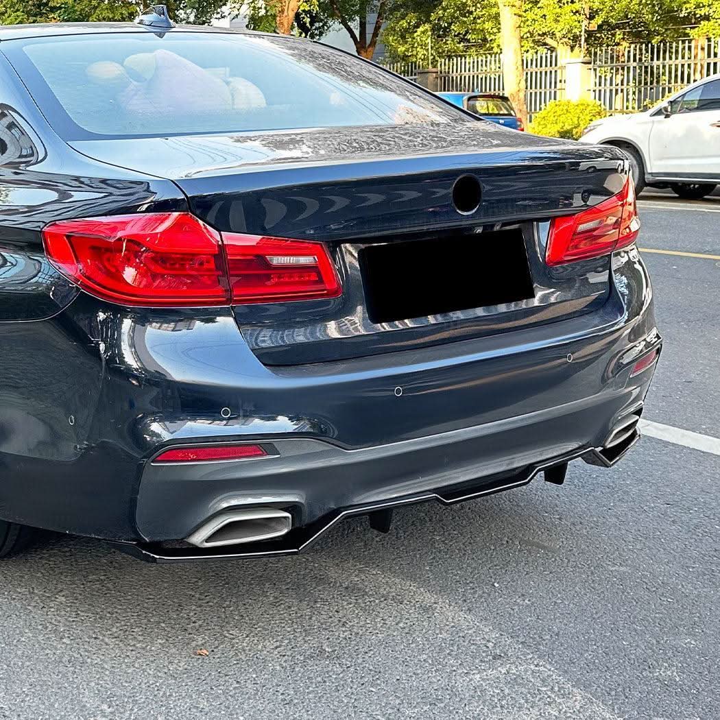 Gloss Black Rear Bumper Extension for BMW G30 G31 5 Series Pre-LCI M Sport 17-20 - Carbon Factory