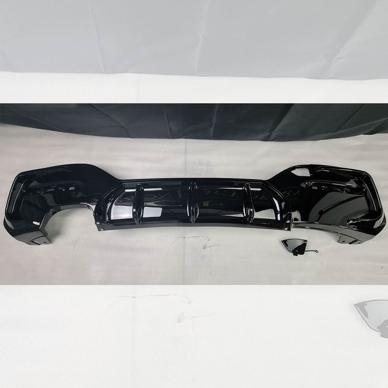 Gloss Black Rear Diffuser Twin Exhaust for BMW F20 1 Series LCI 15-19 - Carbon Factory