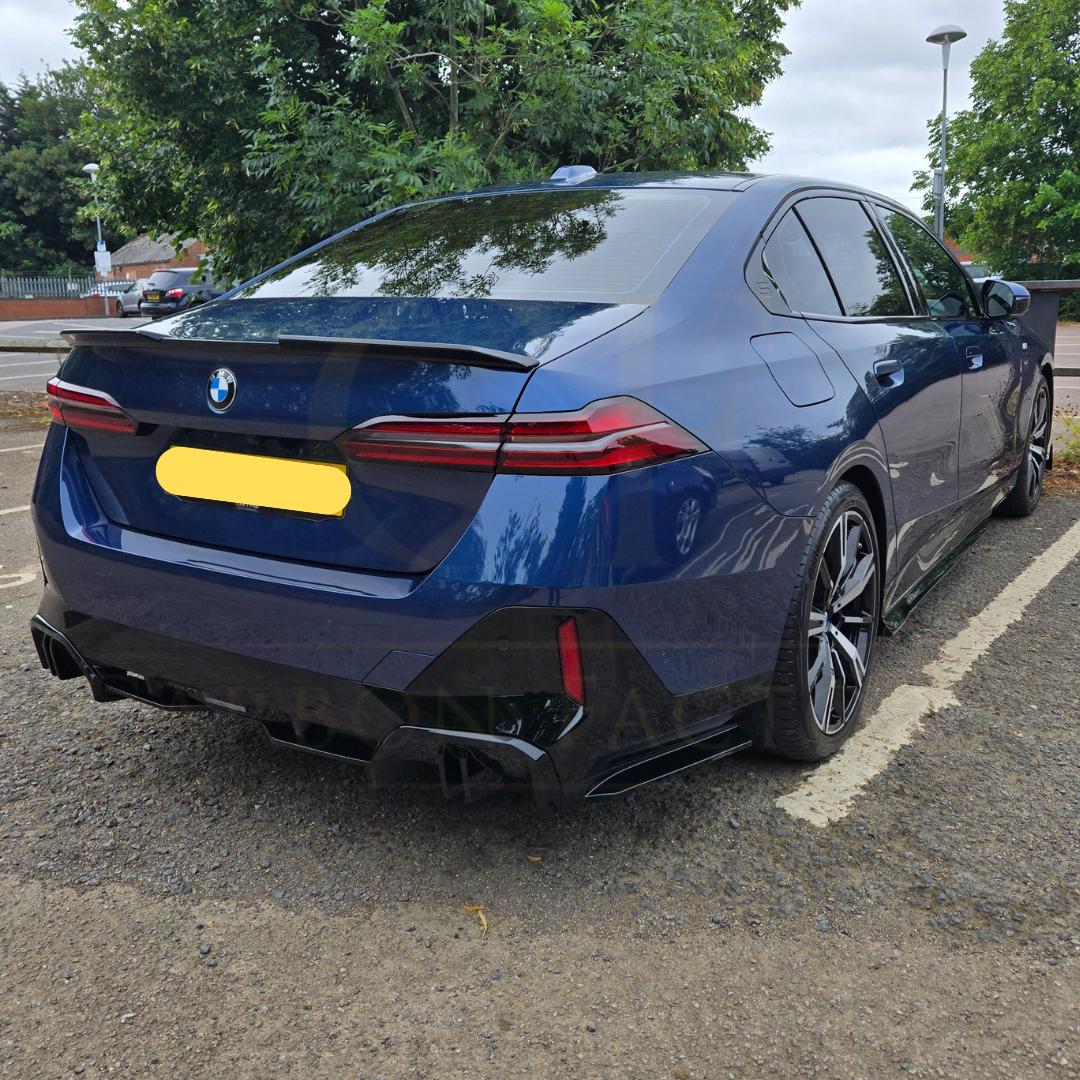 MP Style Gloss Black Rear Diffuser for BMW G60 5 Series 24-Present - Carbon Factory