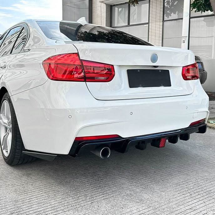 V Style Gloss Black Diffuser for BMW F30 F31 3 Series 12-19 - Carbon Factory