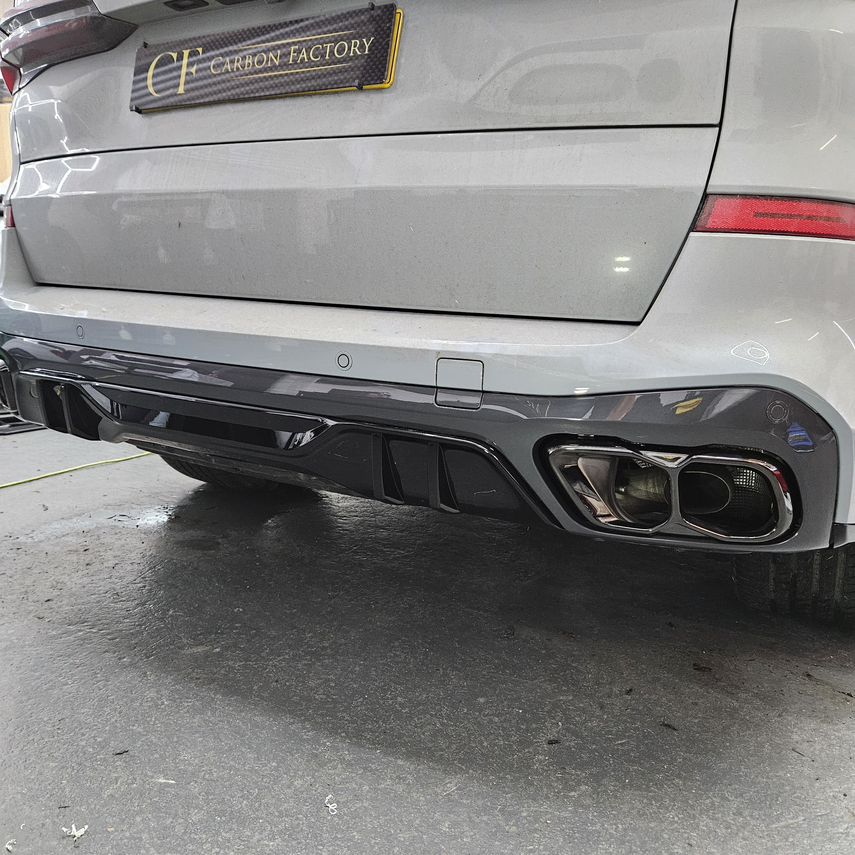 Gloss Black Exhaust Tips for BMW G05 LCI X5 23-Present - Carbon Factory