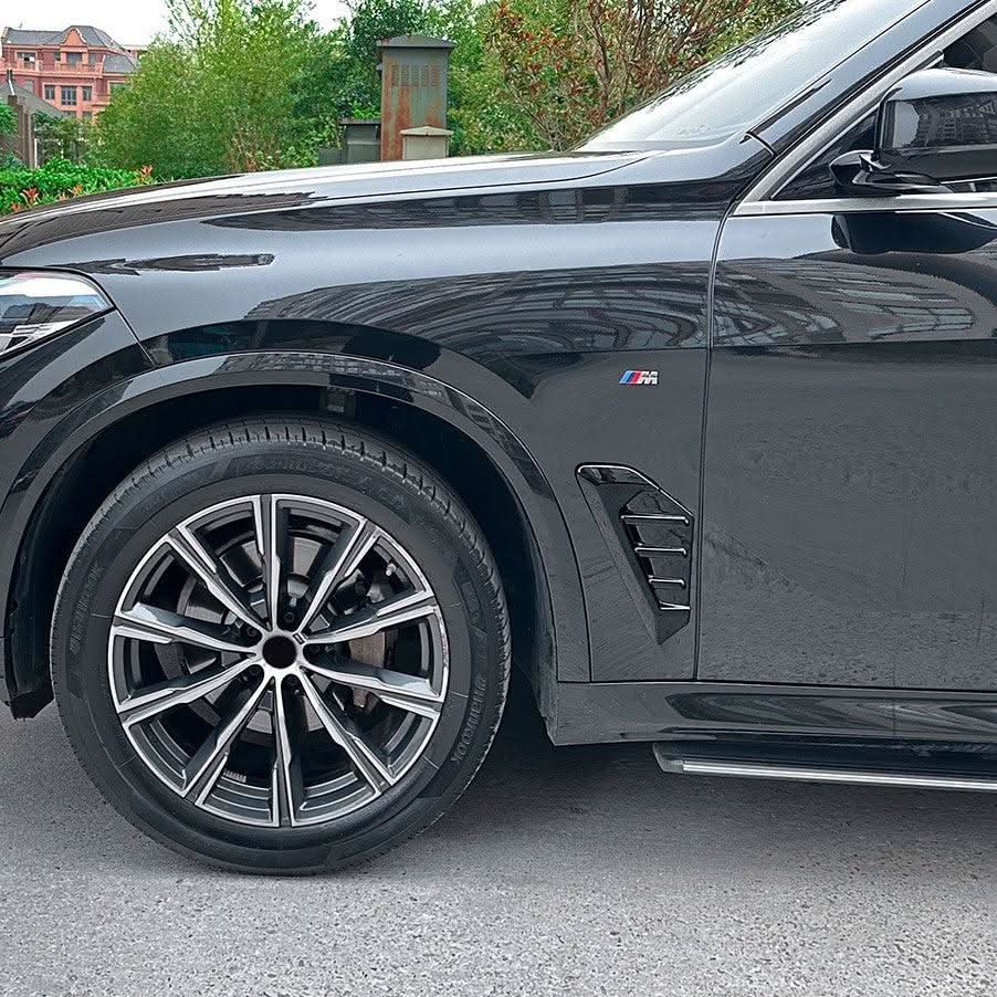 Gloss Black Front Fender Trims for BMW G05 X5 19-25 - Carbon Factory