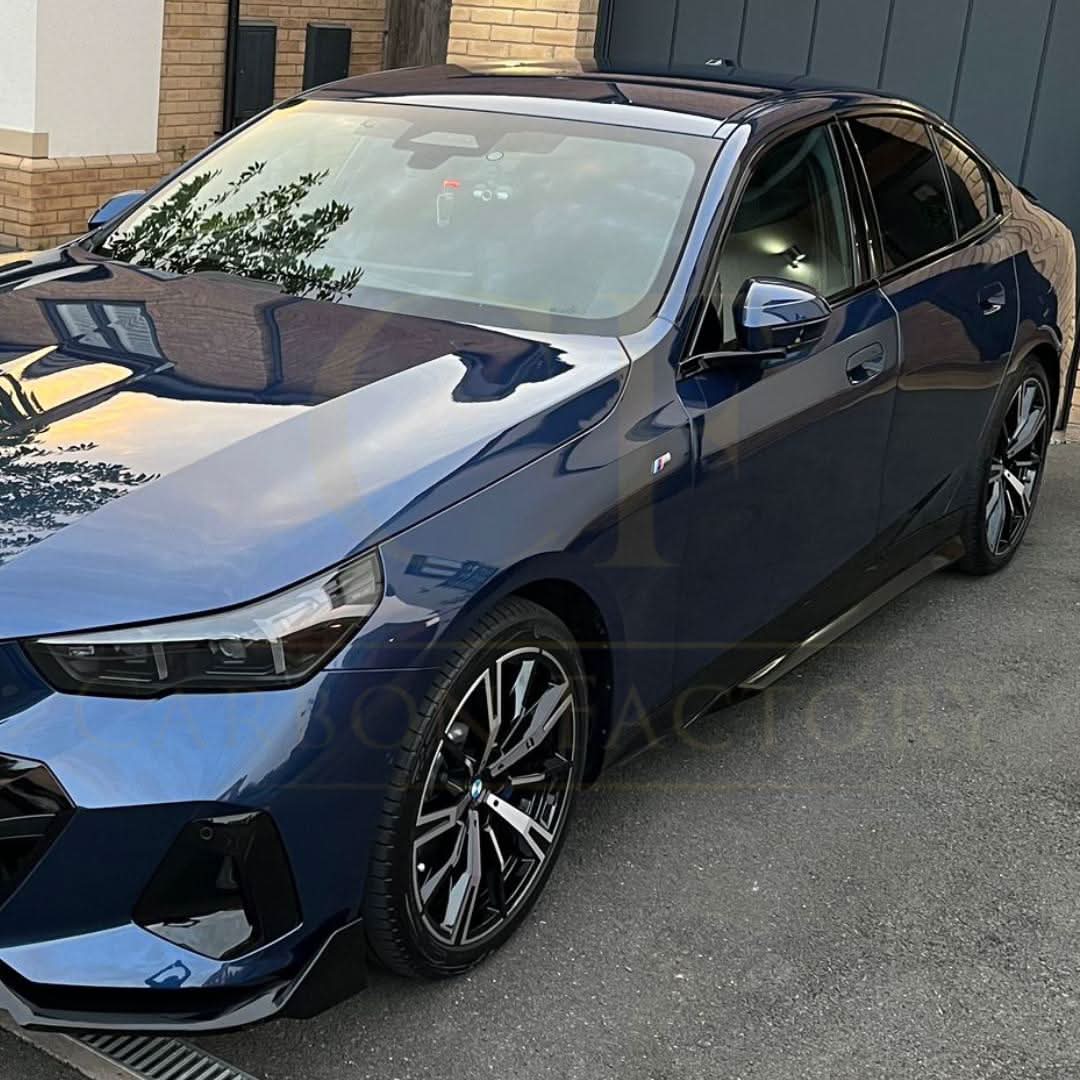 MP Style Gloss Black Side Skirts for BMW G60 5 Series 24-Present - Carbon Factory