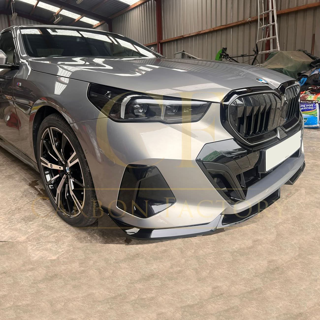 MP Style Gloss Black Front Splitter 4 Pieces for BMW G60 5 Series 24-Present - Carbon Factory