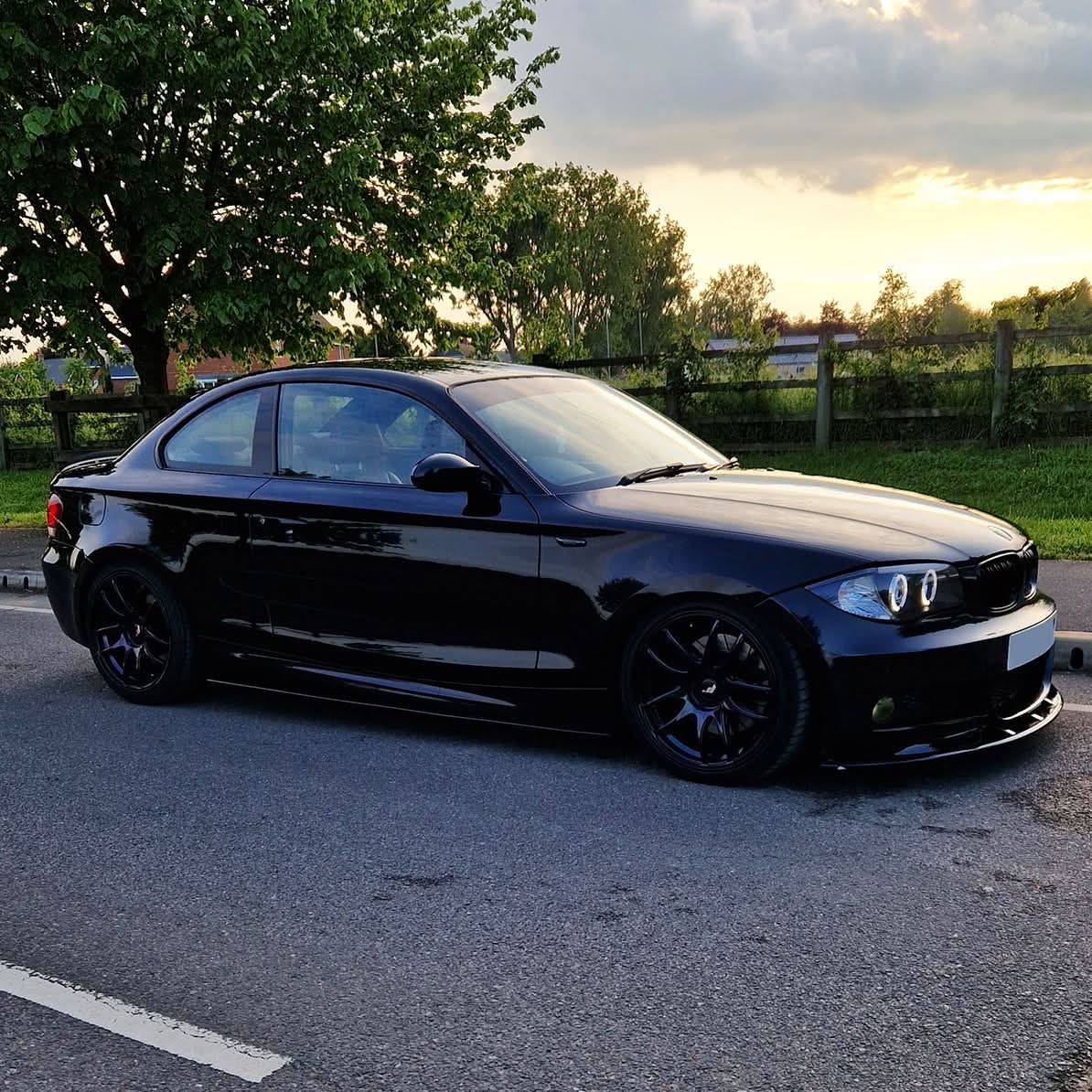 MP Style Gloss Black Front Splitter for BMW 1 Series E82 E88 2007-2013 - Carbon Factory