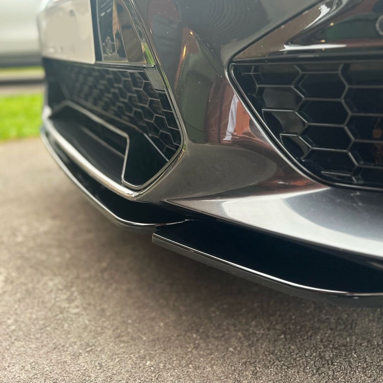 V Style Gloss Black Front Splitter for BMW F97 X3M F98 X4M 18-21 - Carbon Factory