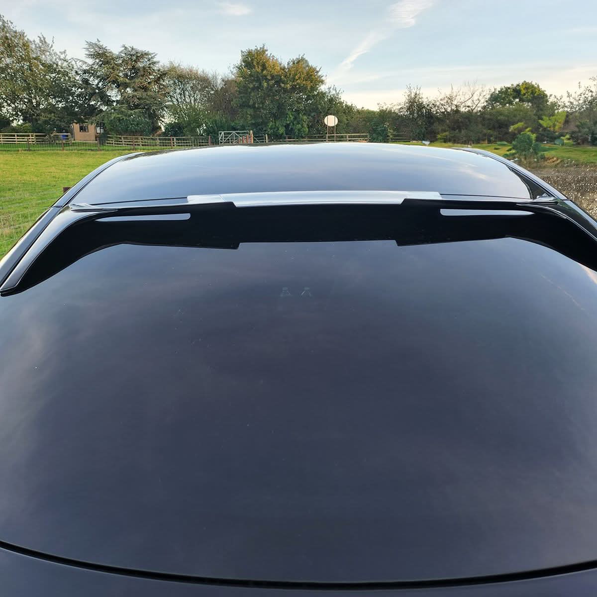 DK Style Gloss Black Roof Spoiler for Tesla Model Y 19-24 - Carbon Factory