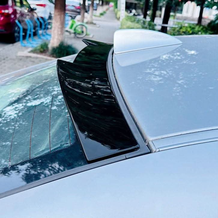 Gloss Black Roof Spoiler for BMW E60 5 Series 04-10 – Carbon Factory