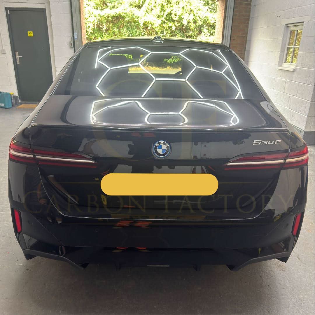 OEM Style Gloss Black Boot Spoiler for BMW G60 5 Series G90 M5 24-Present - Carbon Factory