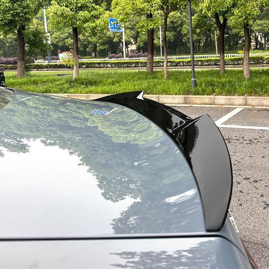 V Style Gloss Black Boot Spoiler for BMW G60 5 Series G90 M5 24-Present - Carbon Factory