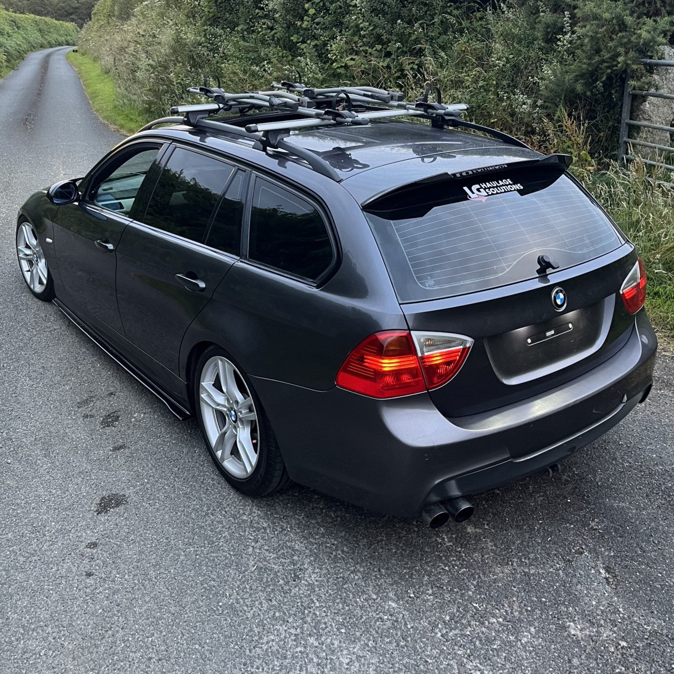 V Style Gloss Black Roof Spoiler for BMW E91 Estate 3 Series 05-13