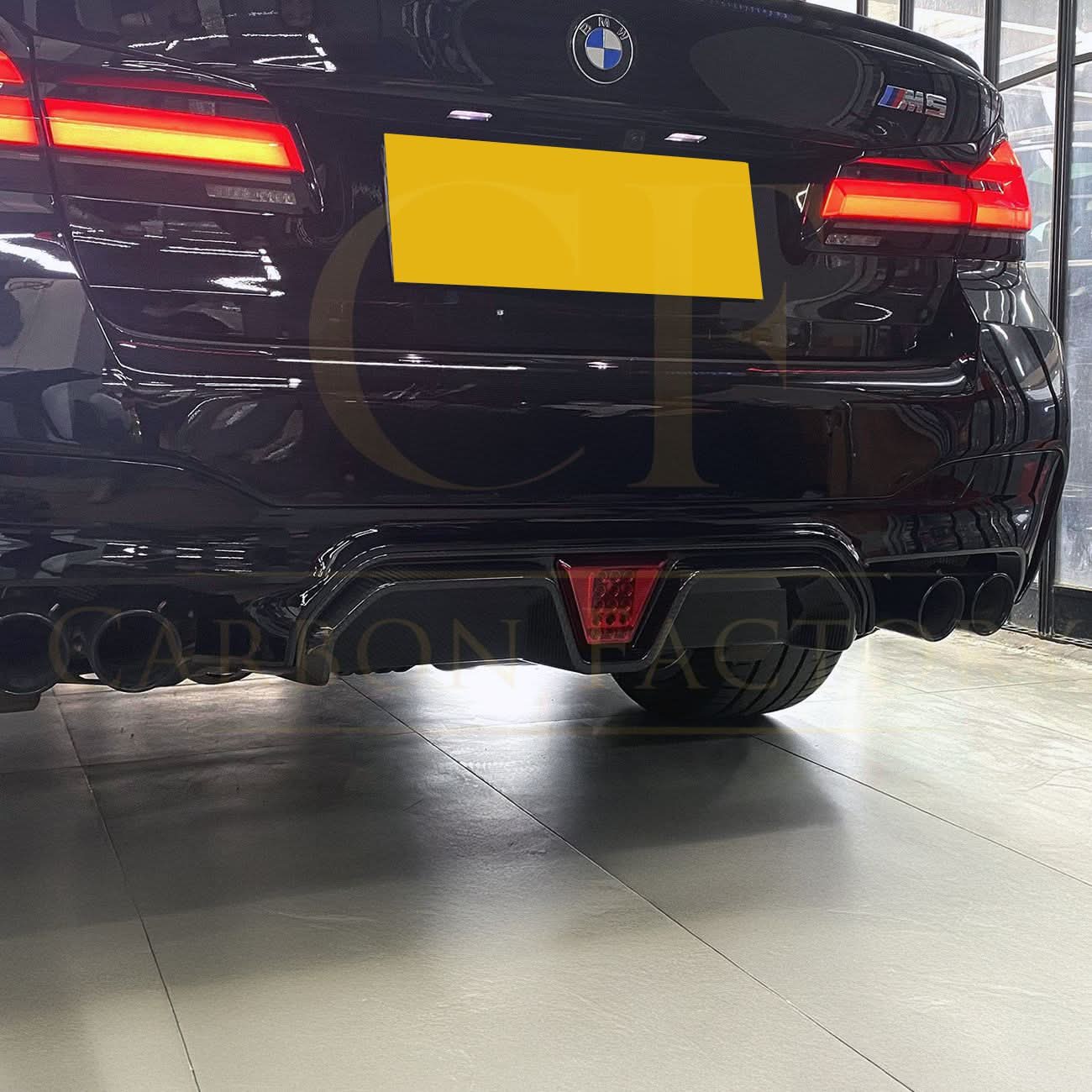 CS Style with LED Pre-Preg Carbon Fibre Rear Diffuser for BMW F90 M5 17-24 - Carbon Factory