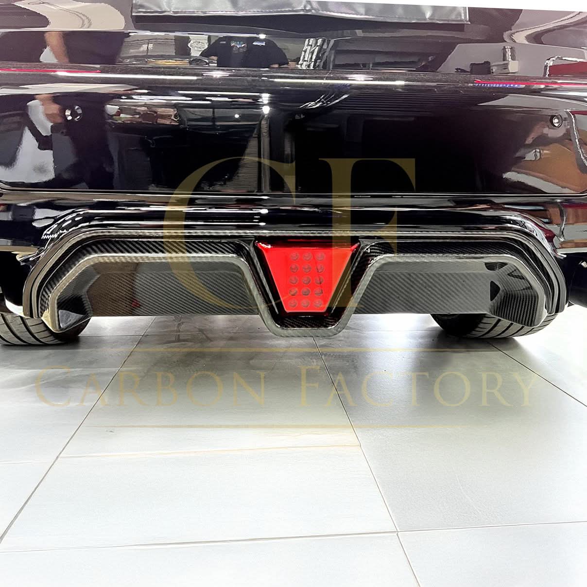 CS Style with LED Pre-Preg Carbon Fibre Rear Diffuser for BMW F90 M5 17-24 - Carbon Factory