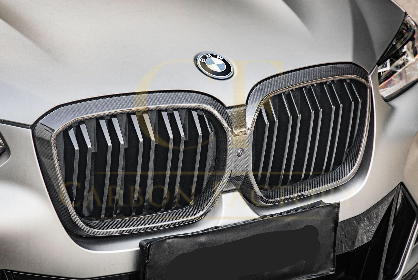 Double Slat Pre-Preg Carbon Fibre Front Grille for BMW G08 IX3 LCI 22-25 - Carbon Factory