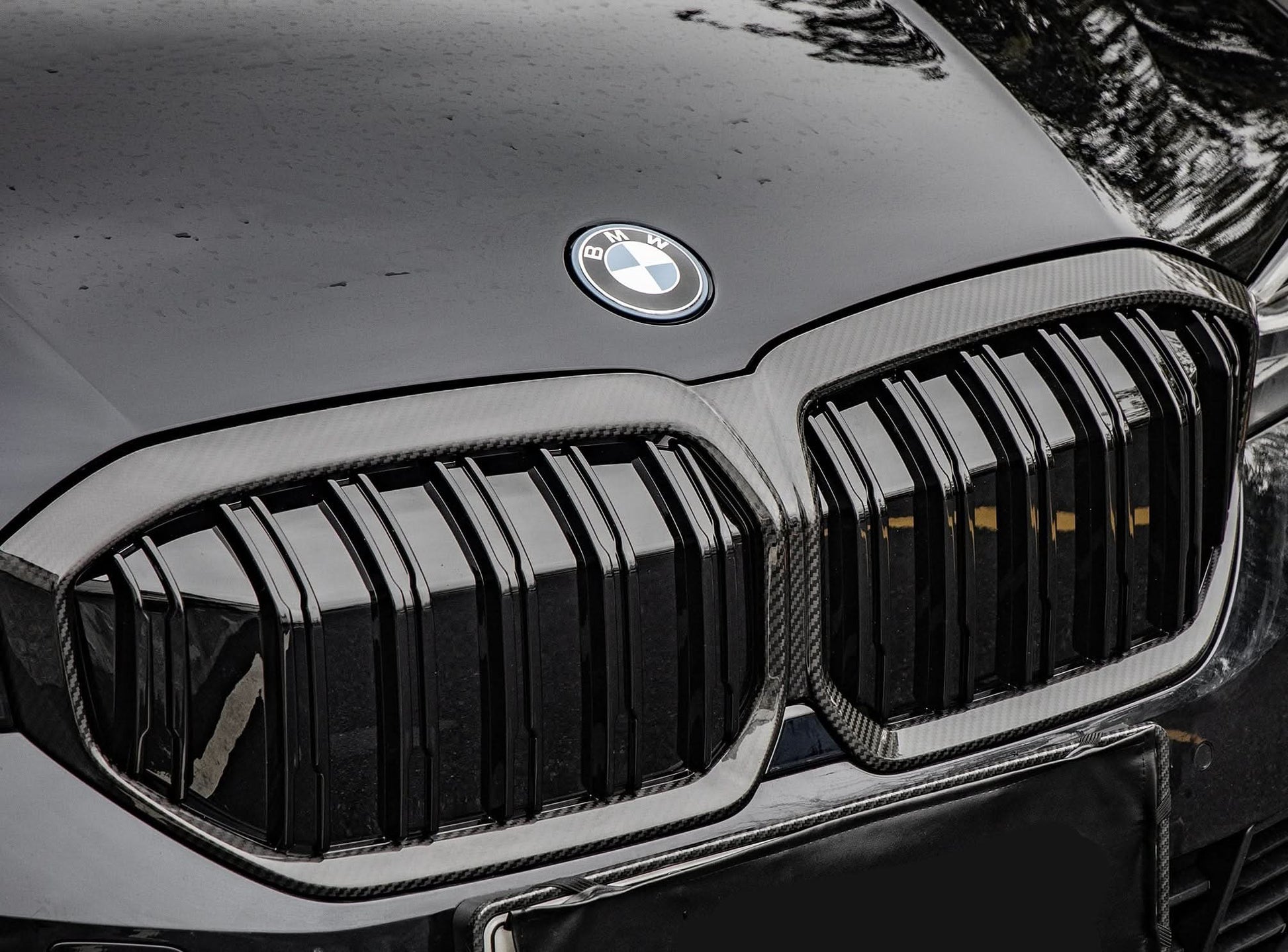 Double Slat Pre-Preg Carbon Fibre Front Grille for BMW i3 23-25 - Carbon Factory