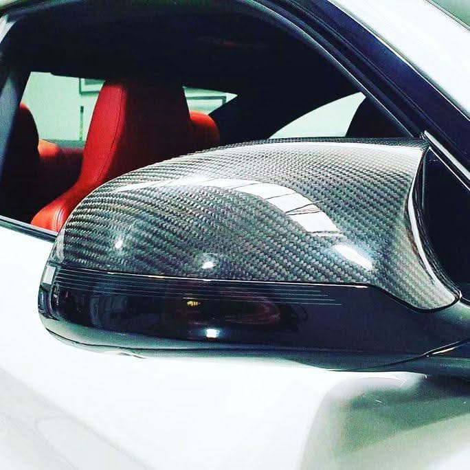 Pre-Preg Carbon Fibre BMW F80 M3 F82 M4 F87 M2 Comp right-hand drive mirror cover, replacement for F14-20 models.