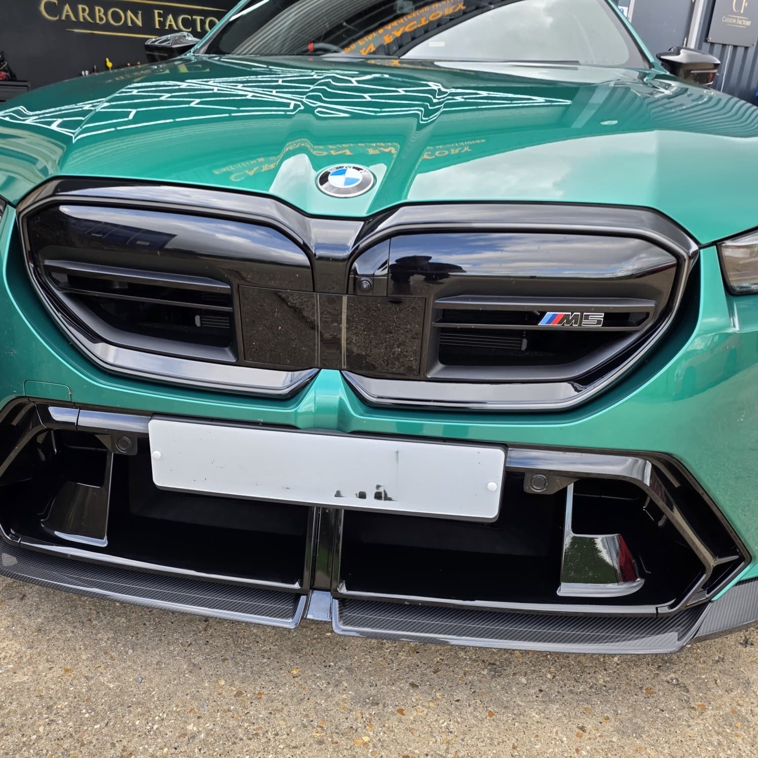 SQ-B Style Pre-Preg Carbon Fibre Front Splitter for BMW G90 G99 M5 2025-Present - Carbon Factory