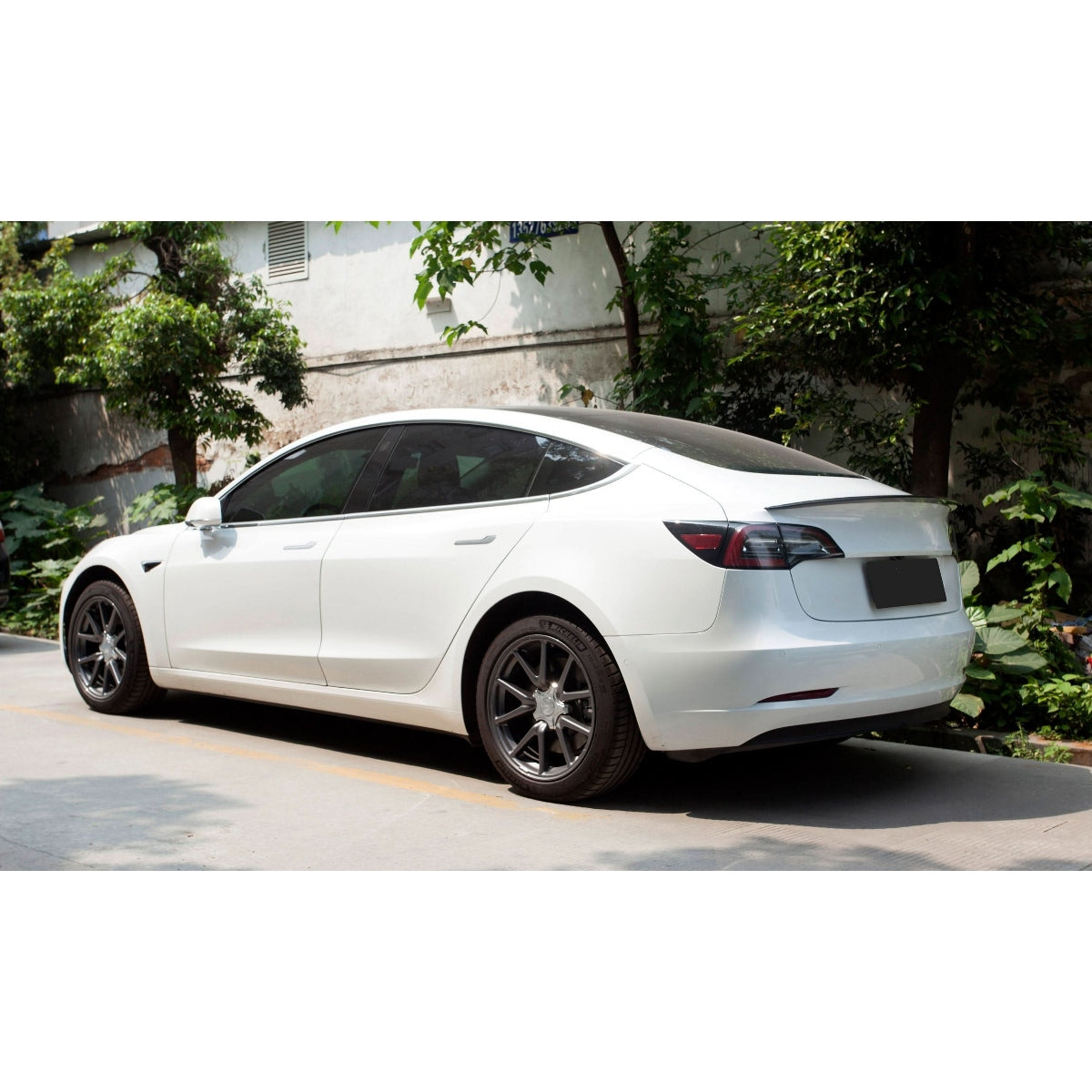 OEM Style Pre-Preg Carbon Fibre Boot Spoiler for Tesla Model 3 16-23 - Carbon Factory