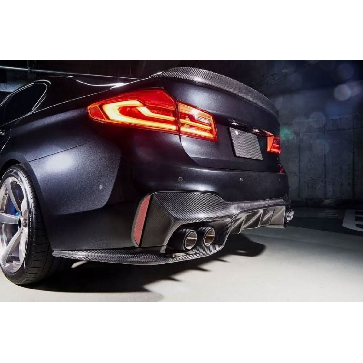 V Style Carbon Fibre Rear Diffuser for BMW G30 G31 5 Series M Sport F90 M5 17-23 - Carbon Factory