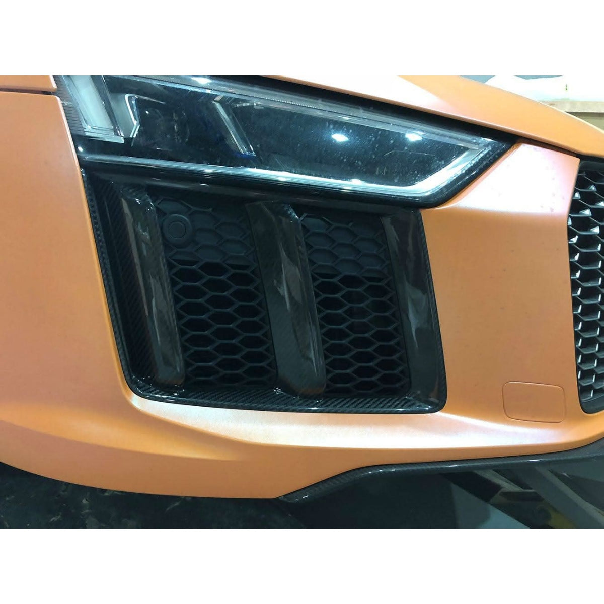 Pre-Preg Carbon Fibre Front Bumper Side Trims for Audi R8 V10 Gen 2 15-19 - Carbon Factory