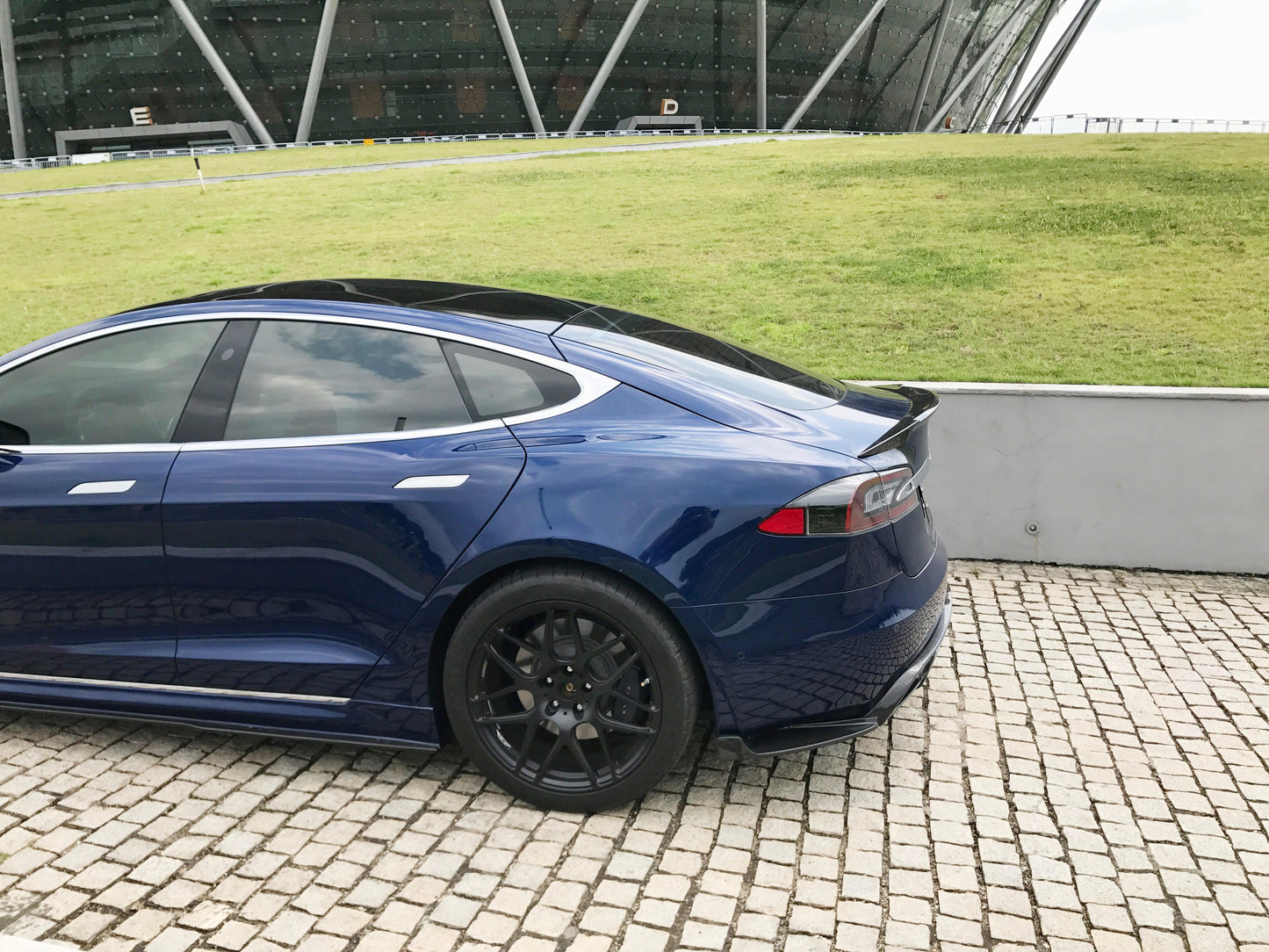Tesla Model S 70D Carbon Fibre Rear Diffuser Extensions 16-17-Carbon Factory